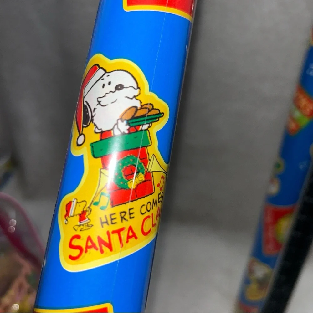 Peanuts 2012 Christmas Gift Wrap 20 sq ft 2 rolls Snoopy Charlie Sally Brown